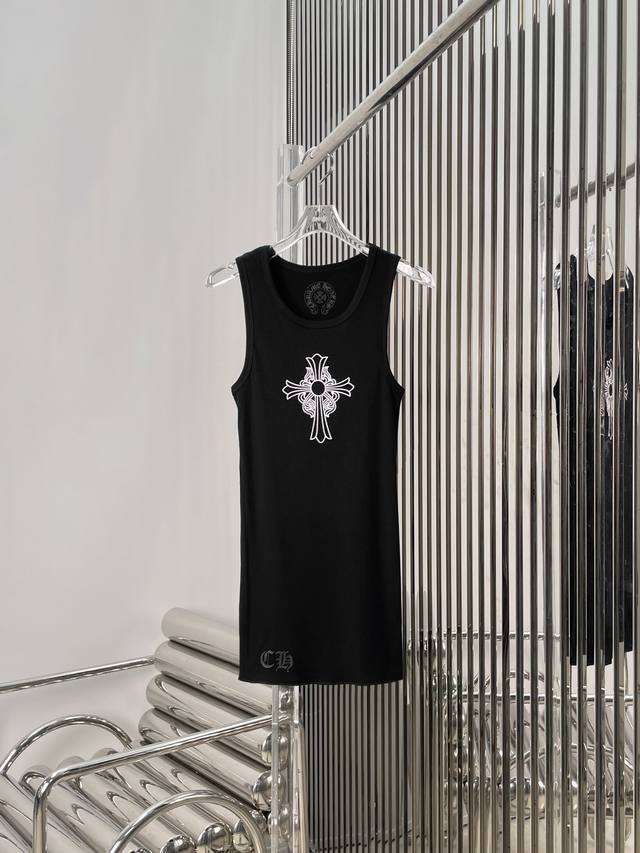 Actual photos! Latest Ch 25New cross sword print vest. Size: Sml.
