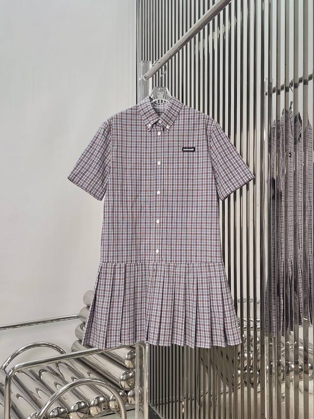 Actual photos! The latest Miu 25New yarn-dyed plaid lapel shirt dress. Size: Sm