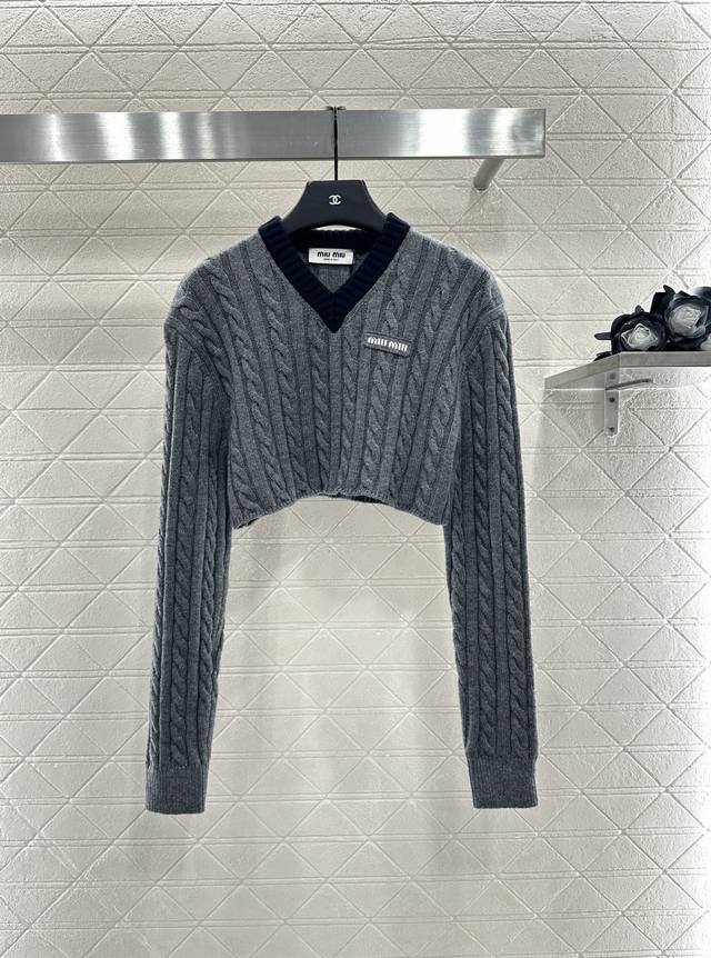 Miumi* 2025 New Arrivals Cable-knit Contrast Short Pullover Sweater Custom Yb wo