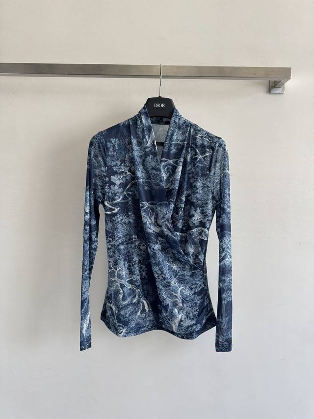 Dio* 25Fw New animal jungle print top Custom fabrics are carefully crafted with
