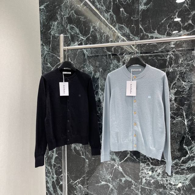 Ac 25 Early Autumn new expression logo knitted cardigan color is super white! Ma