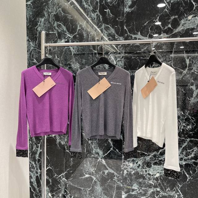 Miu 25 early autumn new knitted V-neck pullover top with letter embroidery and c