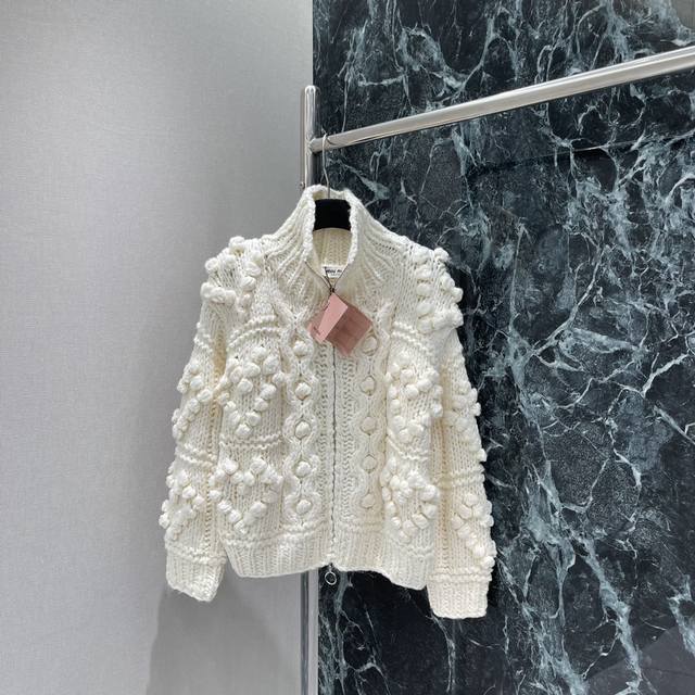 Miu 25 early autumn new style stand-up collar grain knit cardigan with a full gr