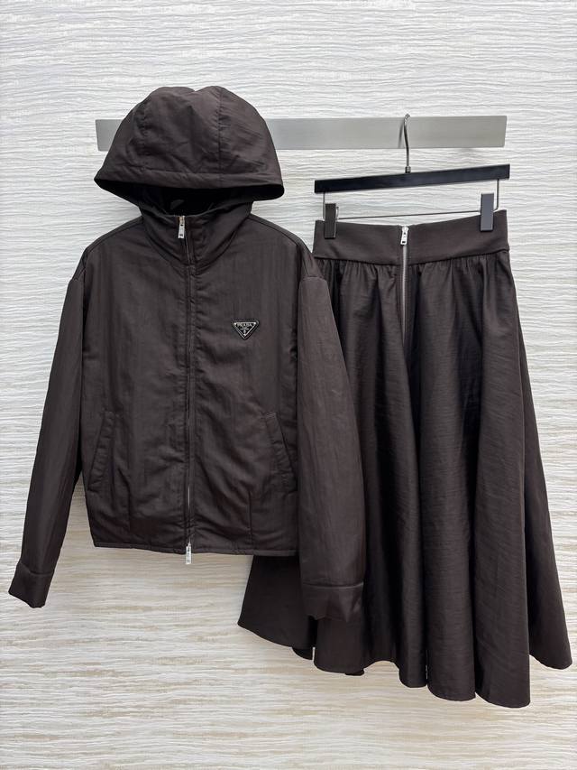 Skirt jacket PD home 25 autumn and winter new chocolate color hooded nylon jack