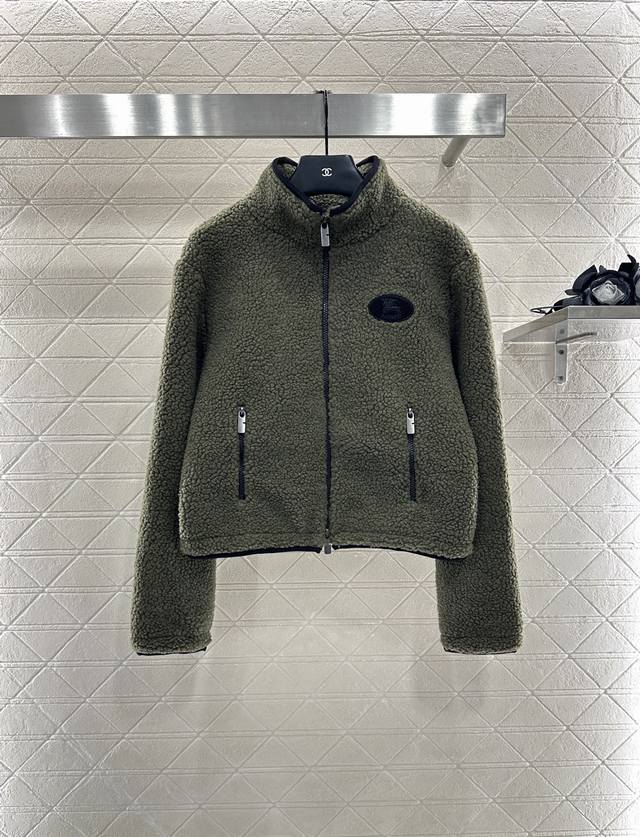 Bbr 2025 New Arrivals Teddy Plush Zipper Jacket The jacket is decorated with ted