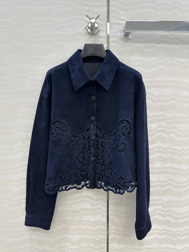 Exclusive first-run, quality-conscious must-have! The King of Es Lace, featurin