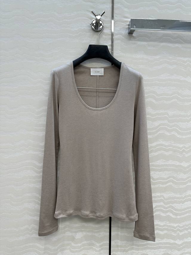 Exclusive, original quality, perfect for a perfect Row-style outfit! Imported T