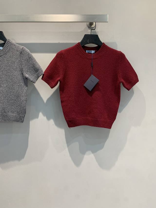 Y version developed by prad* 2025 Fall/Winter new stylish retro triangle-shaped