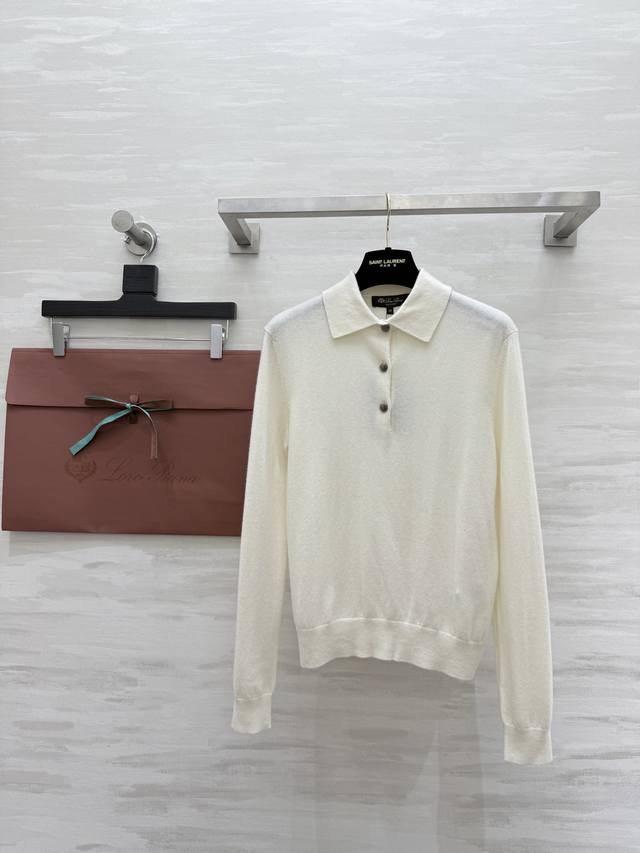 The Loro Piana lapel cashmere knit Classic polo shirt cleverly blends strength a
