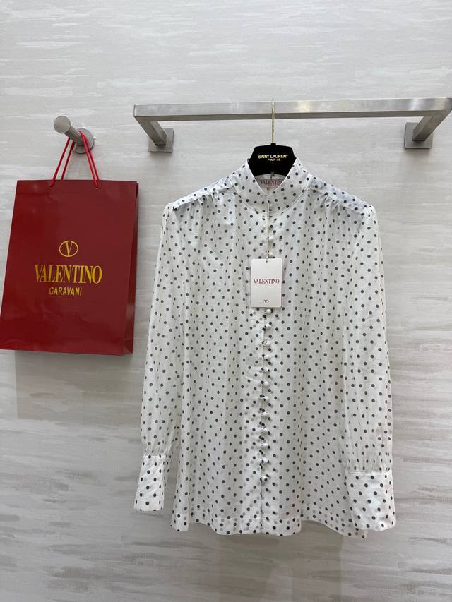 Valentin2's new polka dot Tencel shirt features an elegant retro fabric and styl