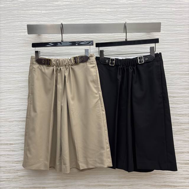 Lw's 25 new leather buckle elastic pleated high waist straight six-point pants.