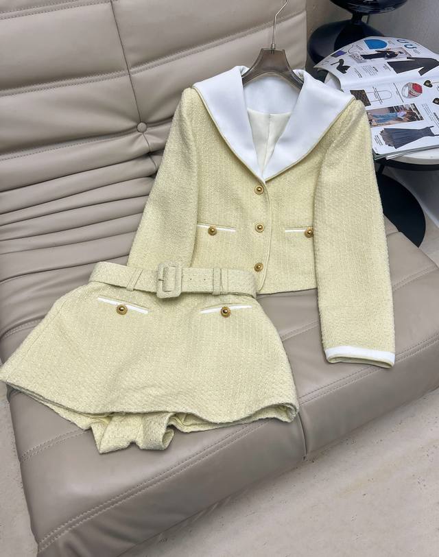 2025 Early Fall New Navy Collar Tweed Elegant Chanel Style Short Jacket A-Line S