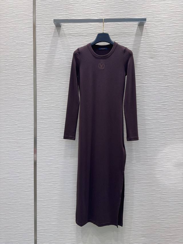 Louis Vuitto*2025Fw new dress is very dense and feels great. It's a piece that r