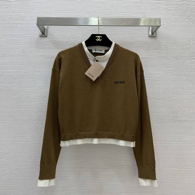 Miumi*Miumi's new high-end custom 100% wool yarn fabric, chest logo logo, contra