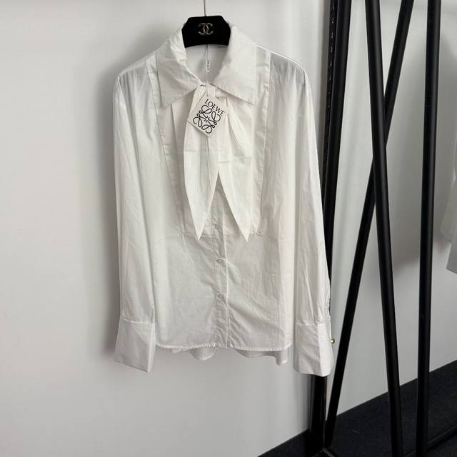 Style No. 20255887 Loew's latest long-sleeved cotton shirt with detachable meta