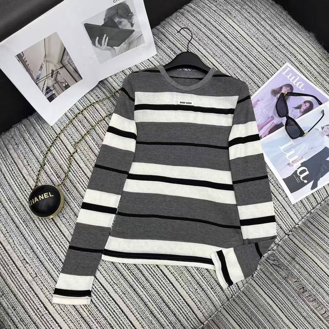 Highly recommend the 25th year early autumn series Miu* new striped long-sleeved