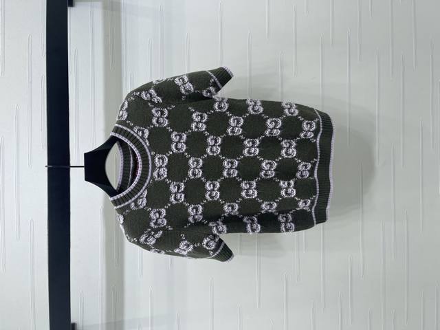 New, original, high-quality Gucc* 2025 Early Fall collection! Crew-neck jacquar