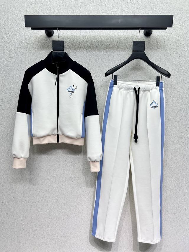 L's contrasting casual suits are stylish, low-key, and luxurious! The style is v