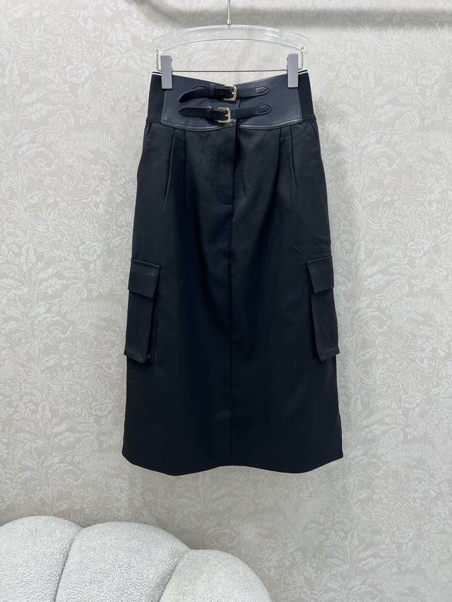 Alexand*R Wang's new 25 solid-color high-waisted workwear-inspired skirt is a ra