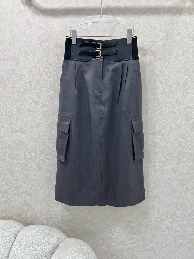 Alexand*R Wang's new 25th edition solid-color high-waisted workwear-inspired ski