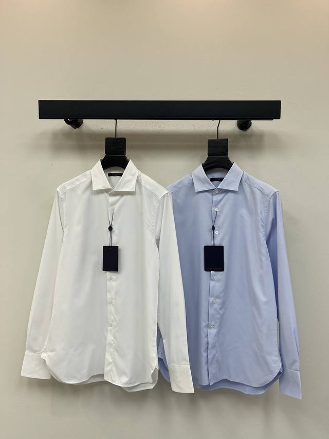Louis Vuitto*25 new long-sleeved shirt with logo embroidery on the cuffs. Simple