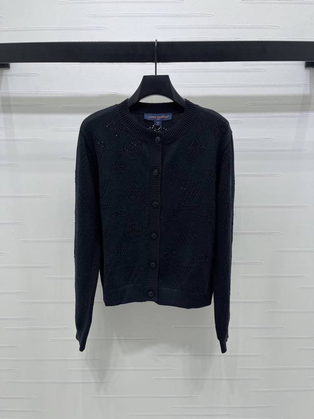 New, original, high-quality Louis Vui*Ton 2025 Early Fall collection! Hollow-kn