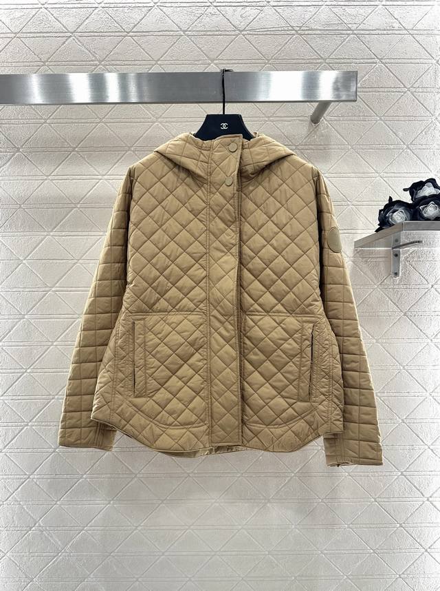 Herme* 2025 new arrivals: diamond-patterned hooded down jacket. Made from impor