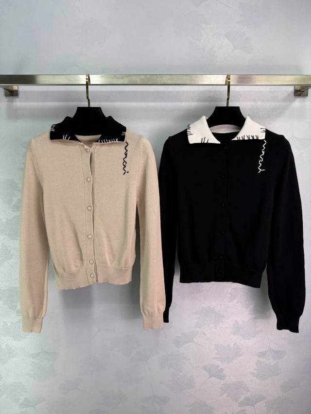 Ma*25 New Early Fall Black and White Lapel Knit Cardigan. Classic wavy lines ado