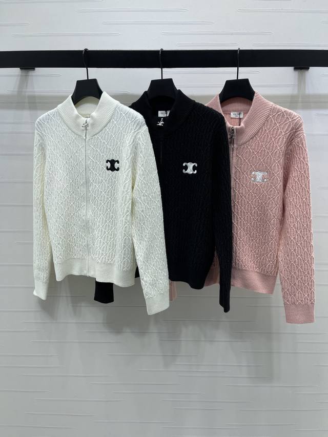 New, original, high-quality Celin* 2025 Early Fall collection! Stand-up collar