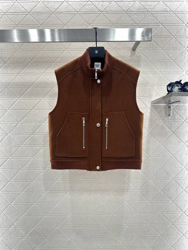 Herme* 2025 new arrivals: Stand-up collar, double-faced nylon vest. Custom Yb m