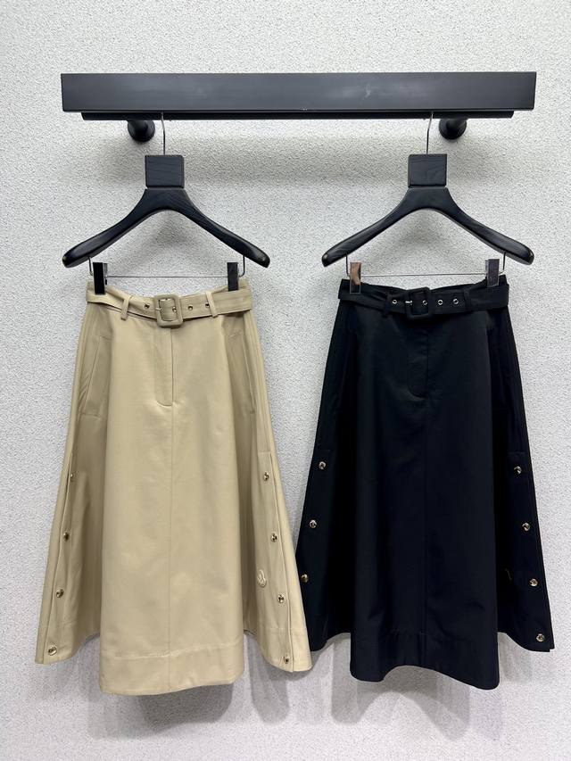 A-line skirt with side snaps, this elegant, soft and timeless classic is a must