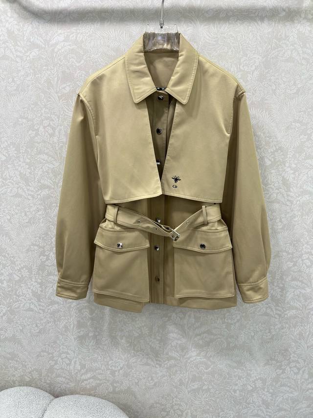 Dio*'s new autumn/winter 25 short lace-up trench coat is a classic and sure to b