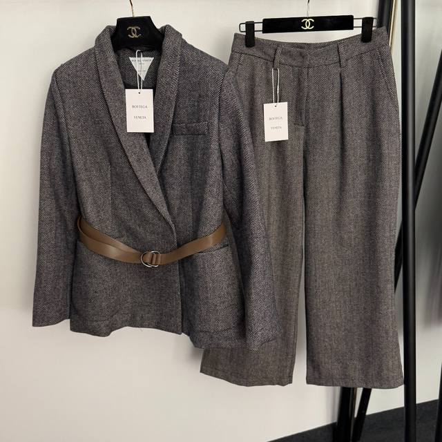 Style No. 20255834 Bottega Venet*Bv new suit, light luxury retro V-neck waist l