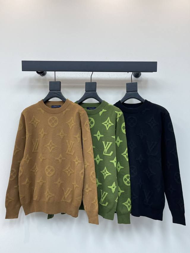 Louis Vuitto*'s new fall/winter jacquard round-neck sweater with all-over letter