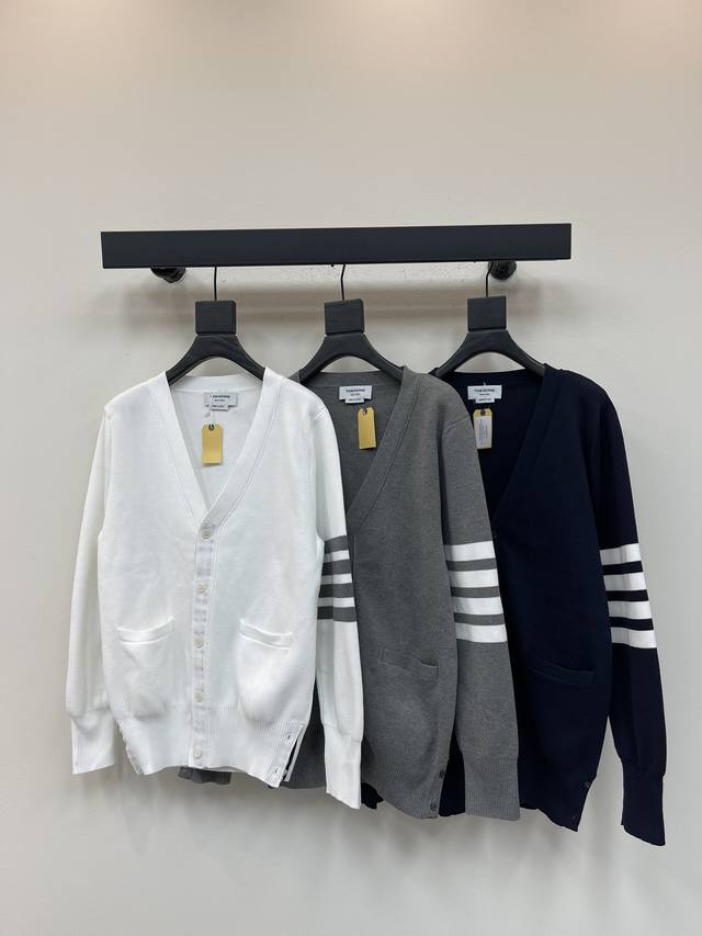 Tb*New preppy-style V-neck knitted cardigan with colorblocked four-bar wool blen