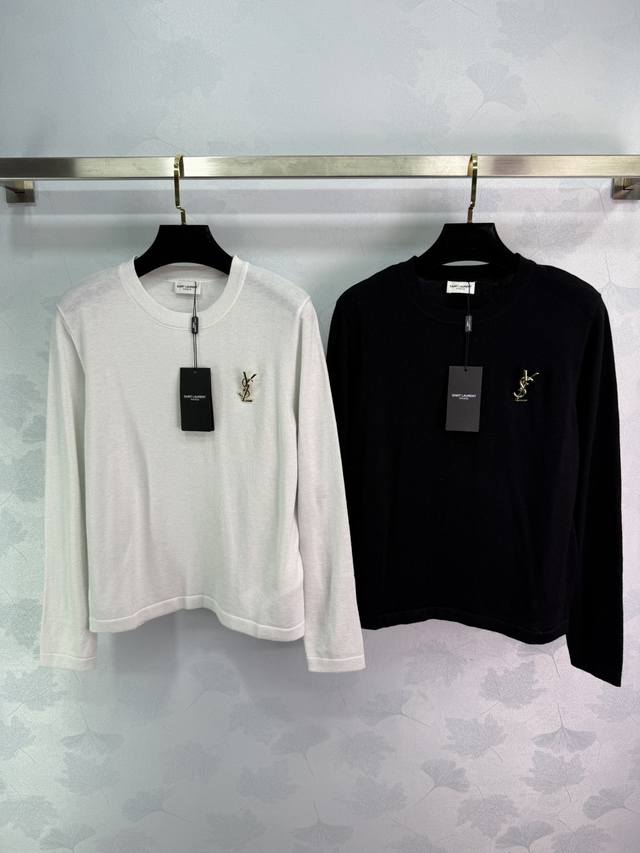 Ysl* 2025 Early Fall New Brooch Knit Top. Made of comfortable, soft wool, this t
