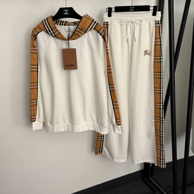 Style No. 20255798 Burberr's newest sports suit, a horse knight plaid colorbloc