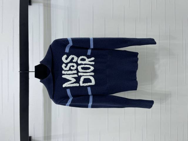 New, original, high-end quality, Dio *2025 Early Fall Collection! Turtleneck kn