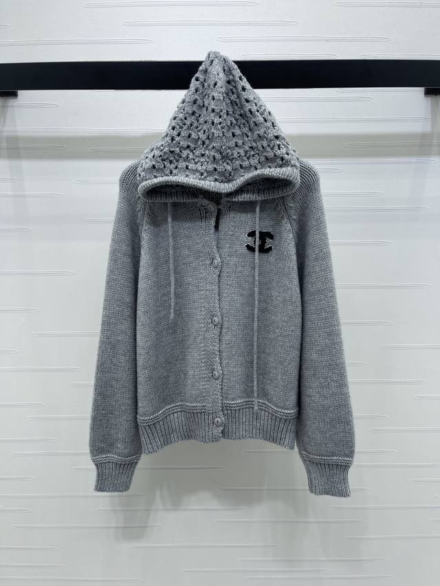 New, original, high-quality Chane* 2025 Early Fall collection! Hooded knitted l