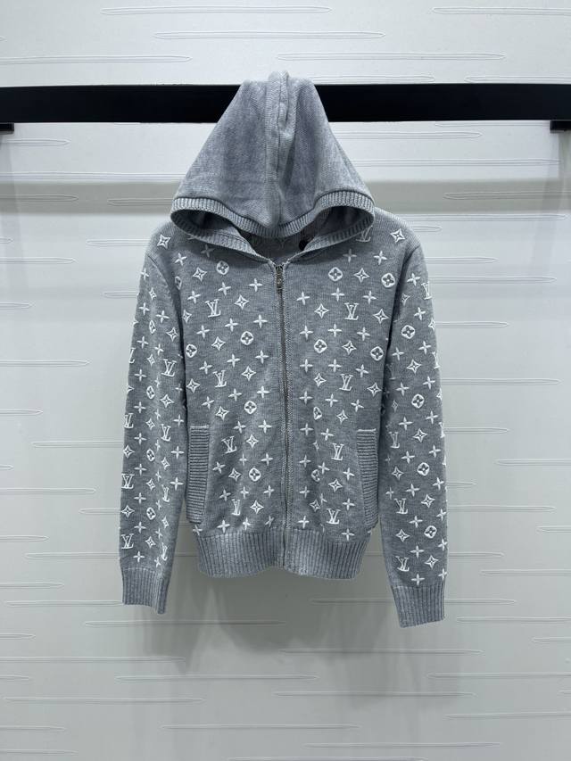 New, original, high-quality Louis Vui*Ton 2025 Early Fall Collection! Embroider