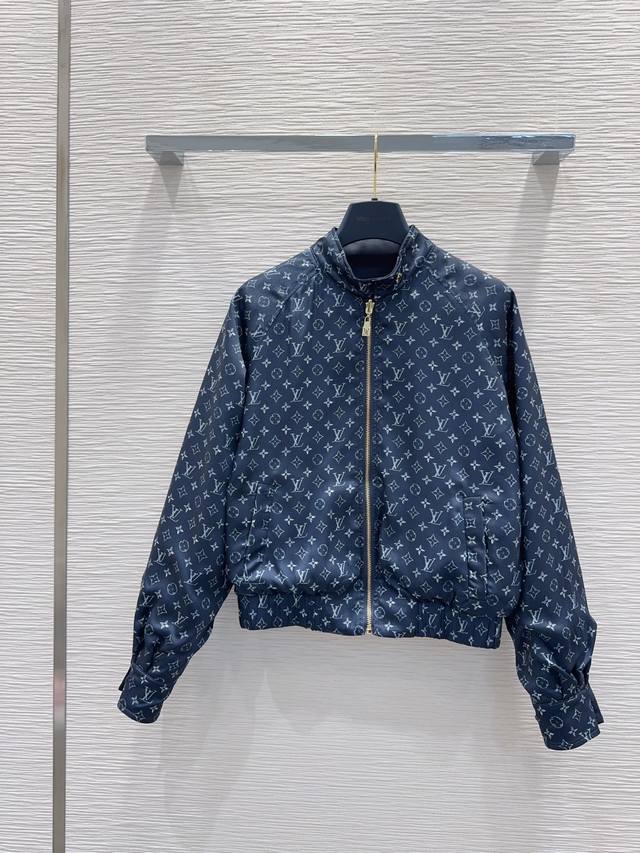 Louis Vuitt*On 2025Fw new reversible jacket, sold out immediately. Made of textu