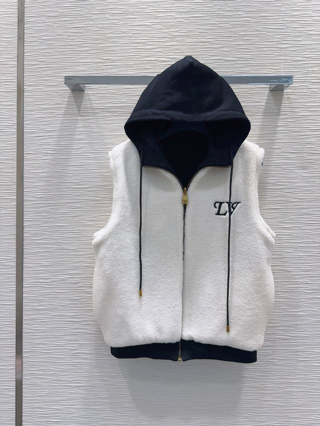 Louis Vuitto* 2025Fw new vest, elegant and stylish, featuring a luxurious feel.