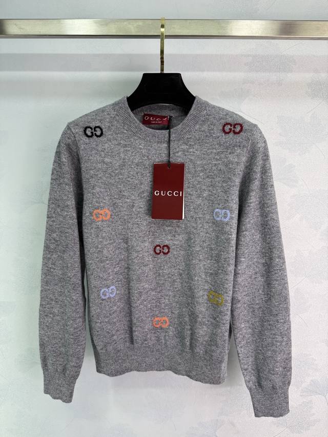 Gu*25 Early Fall new round-neck knit sweater, custom-made from wool with a delic