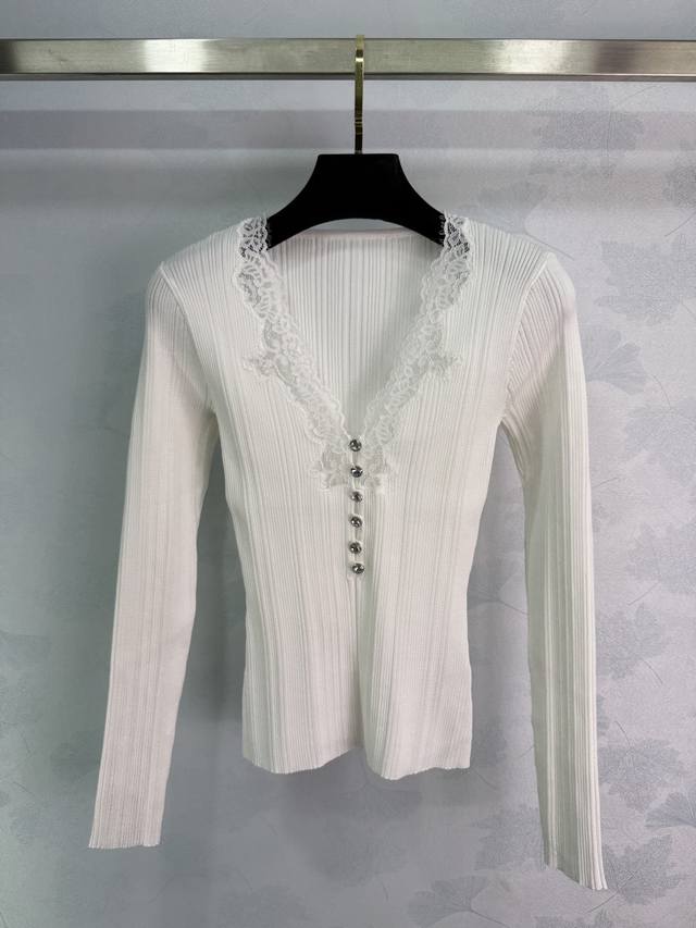 Se*2025 new V-neck lace collar paired with a custom YB wool knit. Made of soft,