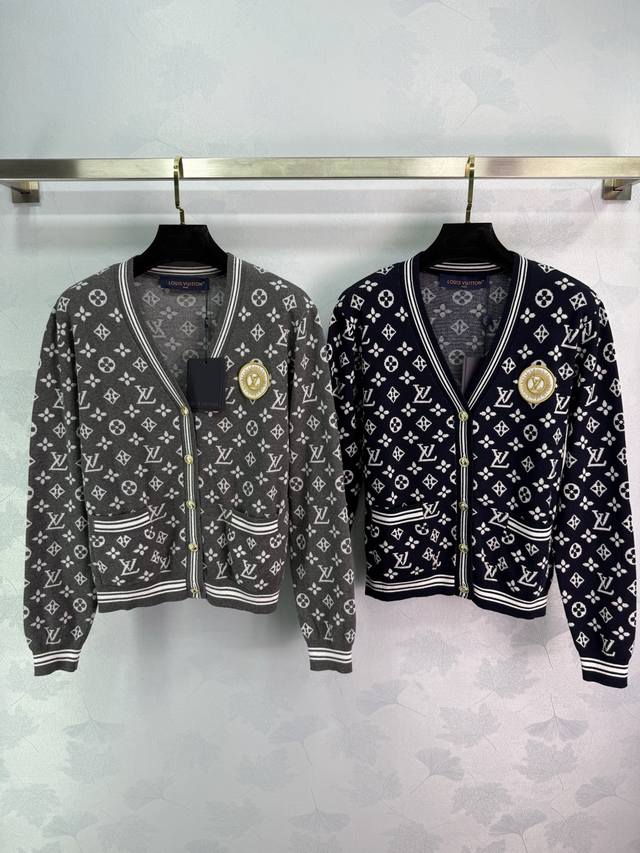 Lou*25 Early Fall new classic monogram knitted cardigan with gold badge embellis