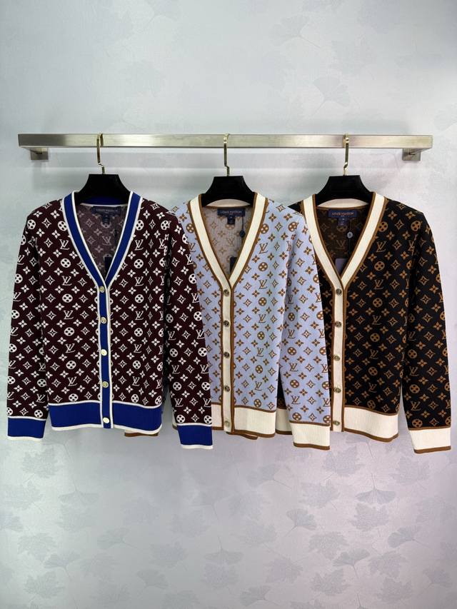 Lou*'s new V-neck jacquard knit cardigan for early fall 2025! Woven from custom