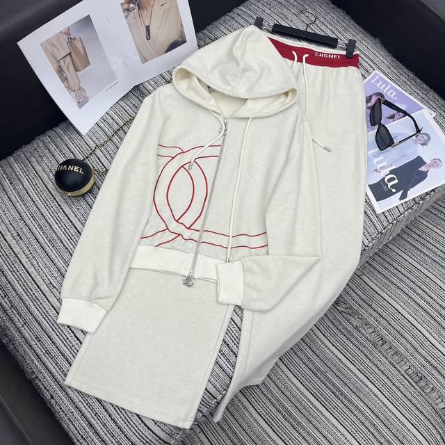 Highly recommend the 25th year early autumn series Cha* new double C embroidery