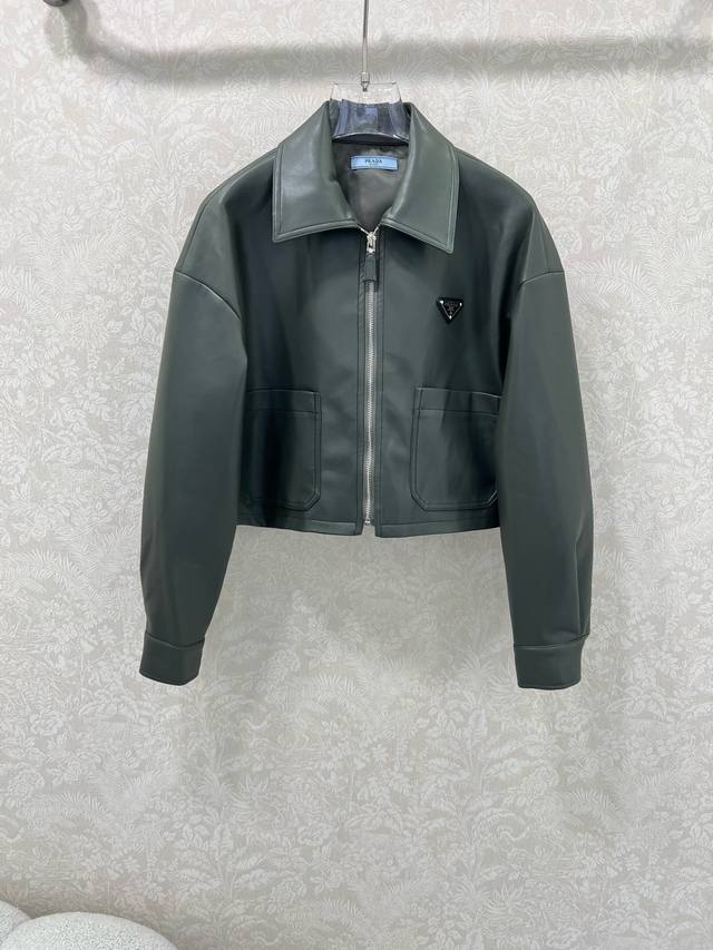 prad*25 New autumn/winter washed leather jacket with a crisp, stylish design and