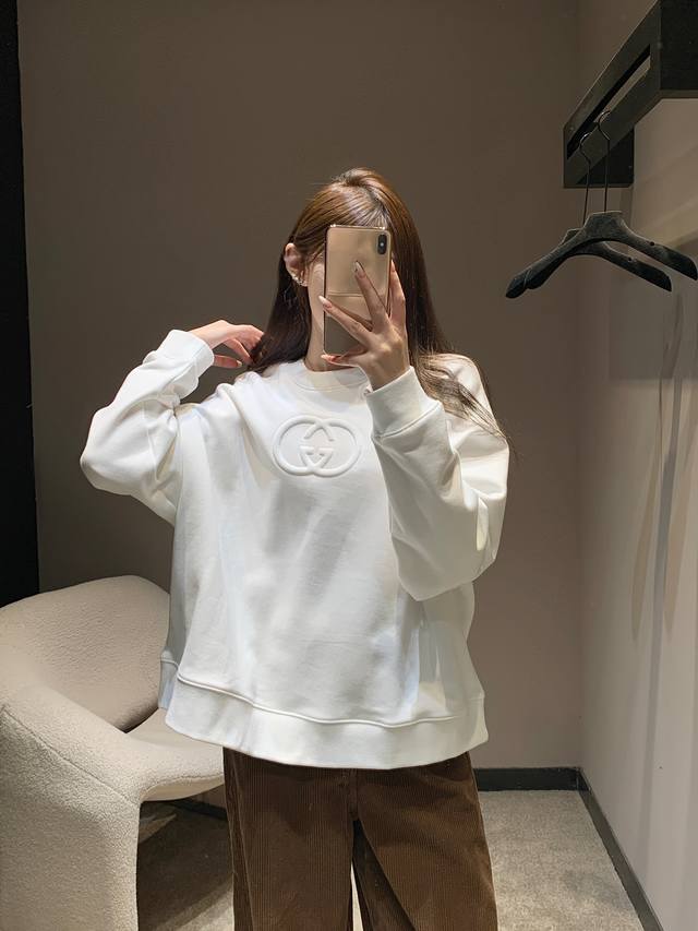 Gucc* 25Fw Early Fall New Logo Embossed Crewneck Sweatshirt | Exclusive Yb Devel