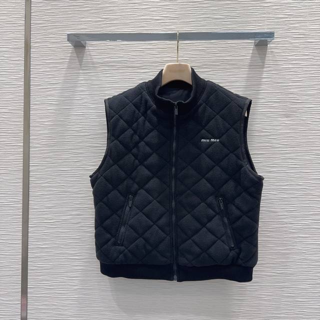 Miu Mi*2025Fw new vest, elegant and stylish, with a luxurious feel. Made of inno